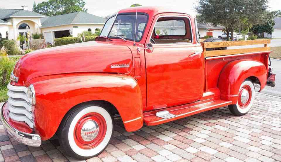 Chevrolet pick-up 'Adevance Design rojo del año 1947