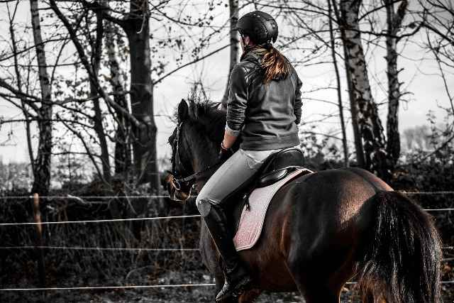 Elegir las botas adecuadas es fundamental para montar a caballo