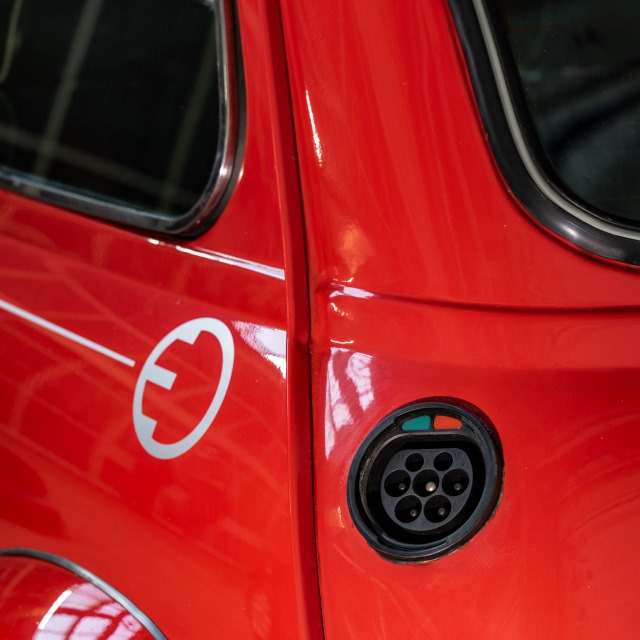 toma de carga mini