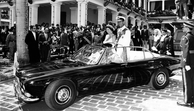 coches clásicos de la reina Isabel II