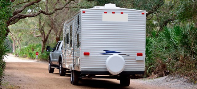 alquilar coche para remolcar caravana