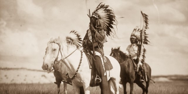 indios con caballos de origen español