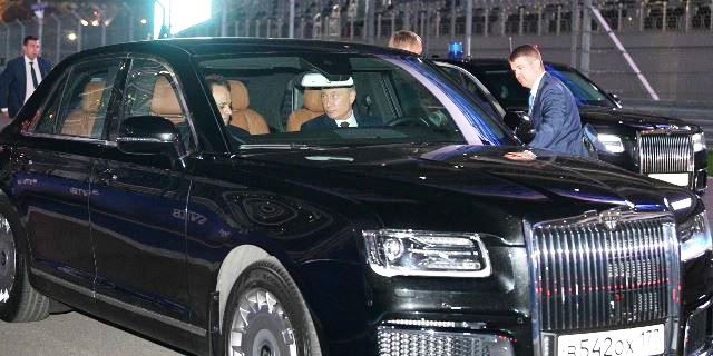 Putin en el coche presidencial