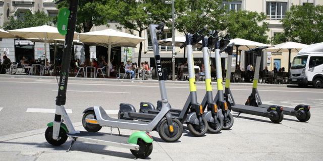 se ham prohibido los patinetes en el transporte público